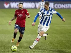 巴伦西亚不敌阿拉维斯,遭遇惨败是哪一年